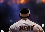 开云体育官方网站-爱德华兹独舞江城夜，吉林节奏魔法冰封深圳