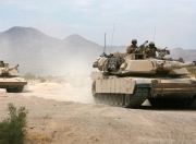 开云官方app入口-浓眉连续得分拉开差距，马刺防守锁死76人，一场战术与意志的较量